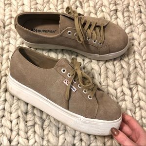 Taupe suede platform Supergas